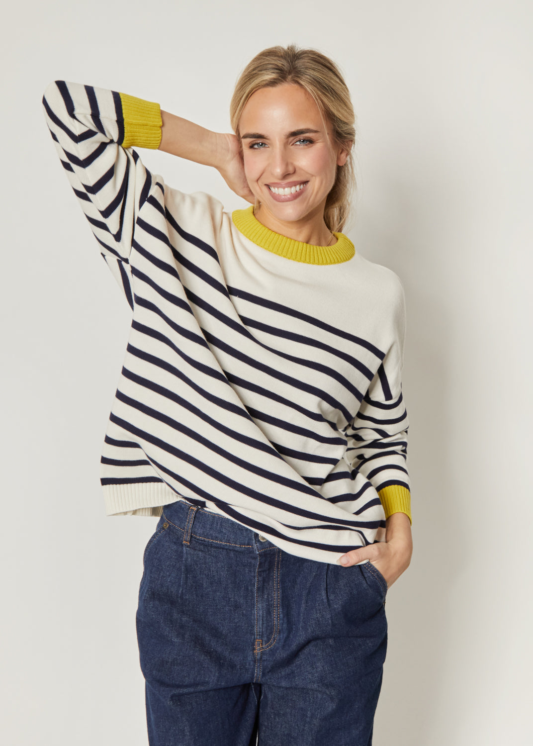 JERSEY MARINERO BLANCO Y AZUL Y CUELLO/PUÑO AMARILLO 100% ALGODÓN EGIPCIO BLACK DAYS