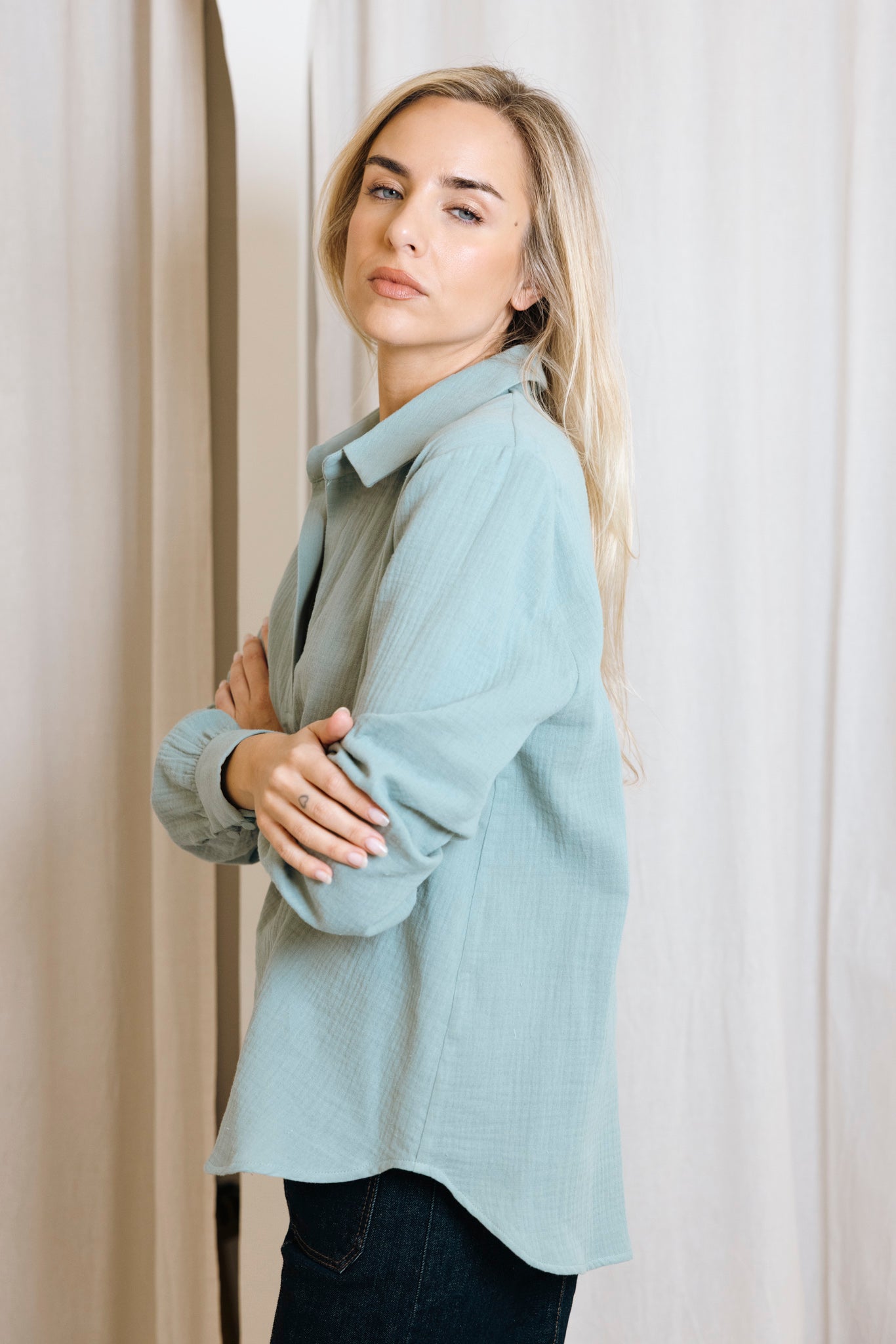 BLUSA COMILLAS VERDE MENTA