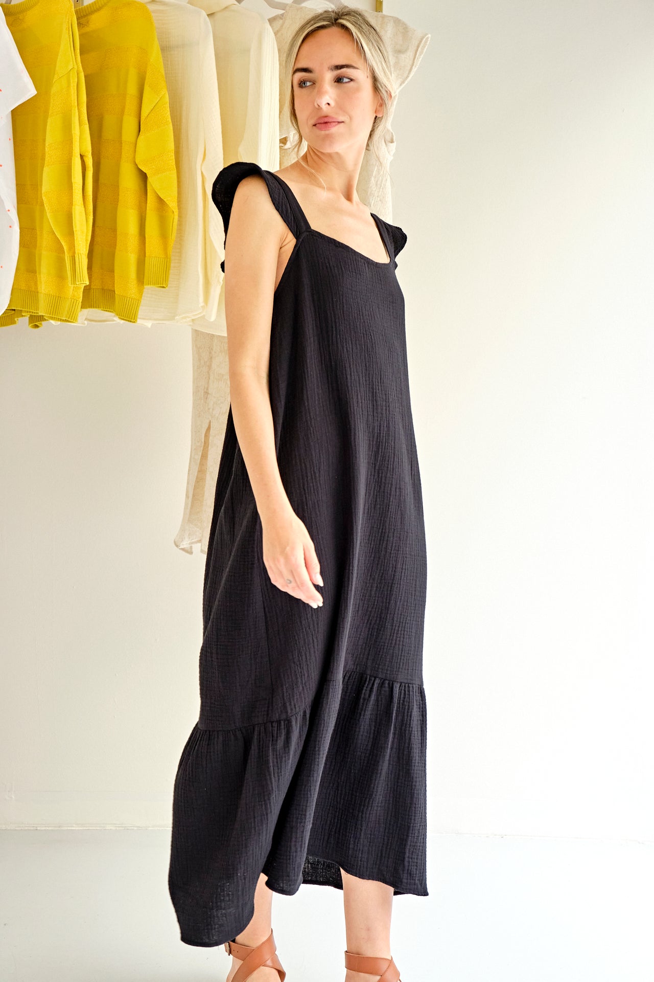 VESTIDO APIA NEGRO