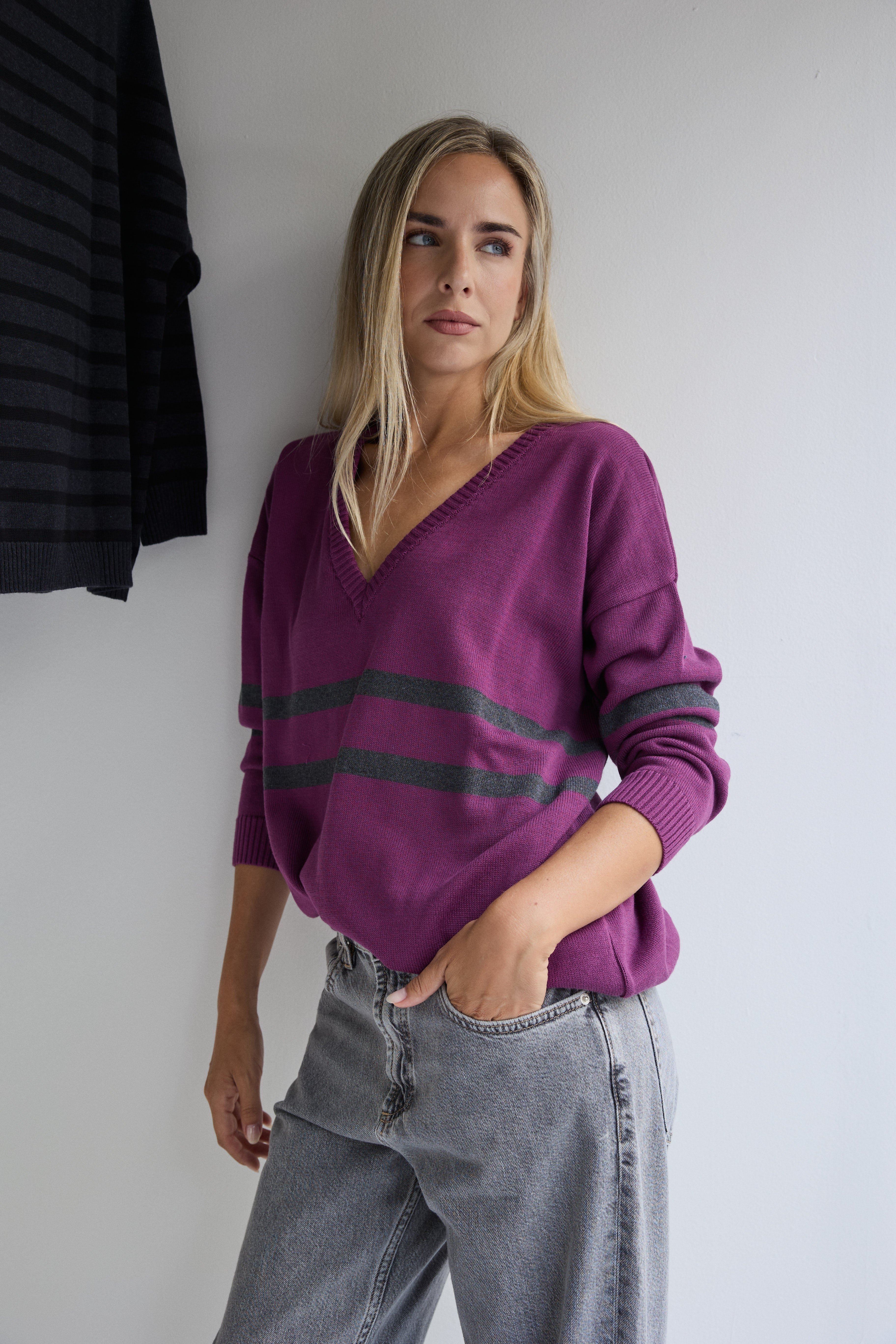 JERSEY ROCHELLE CIRUELA Y GRIS