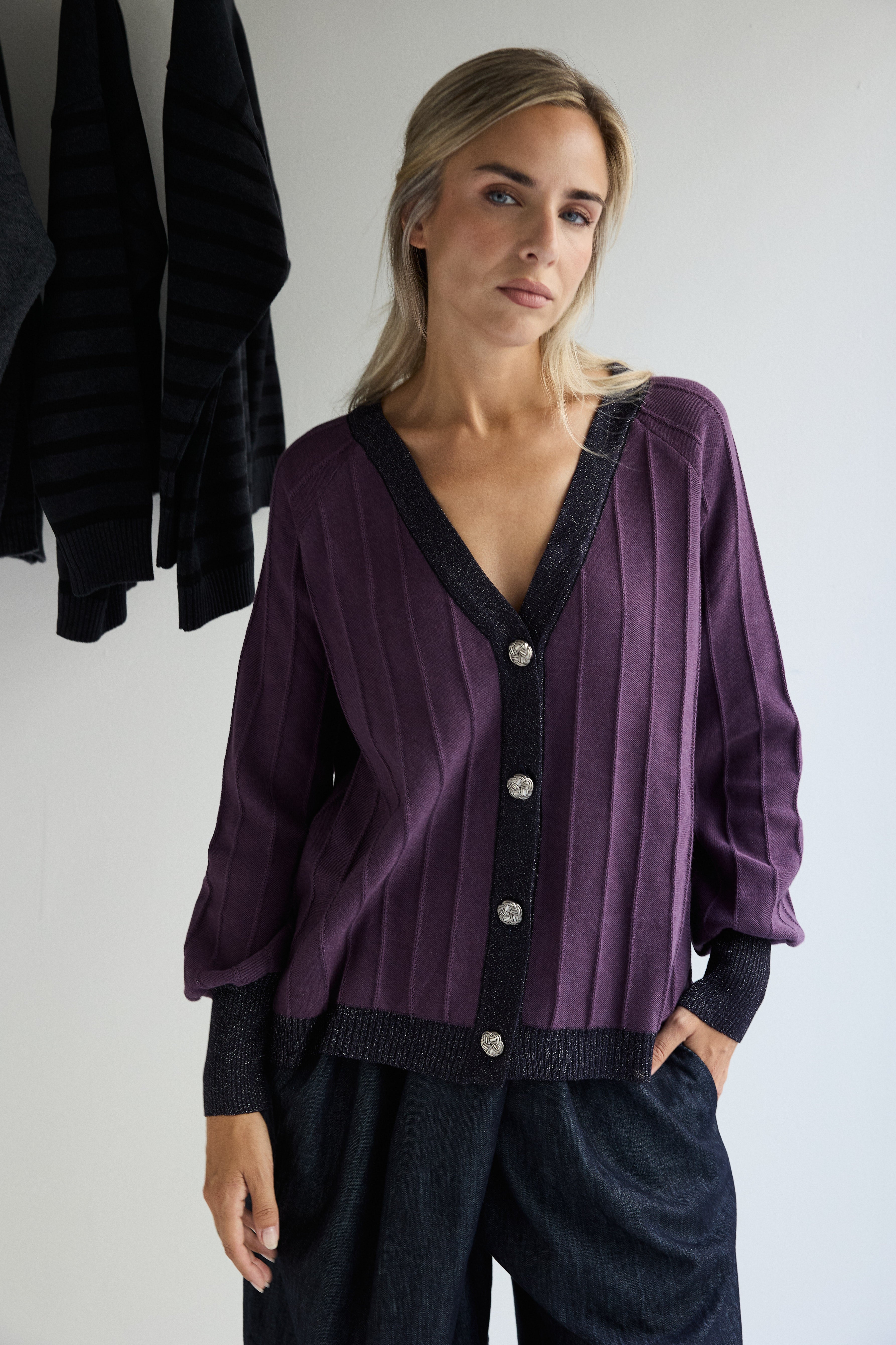 CARDIGAN PROVENZA BERENJENA