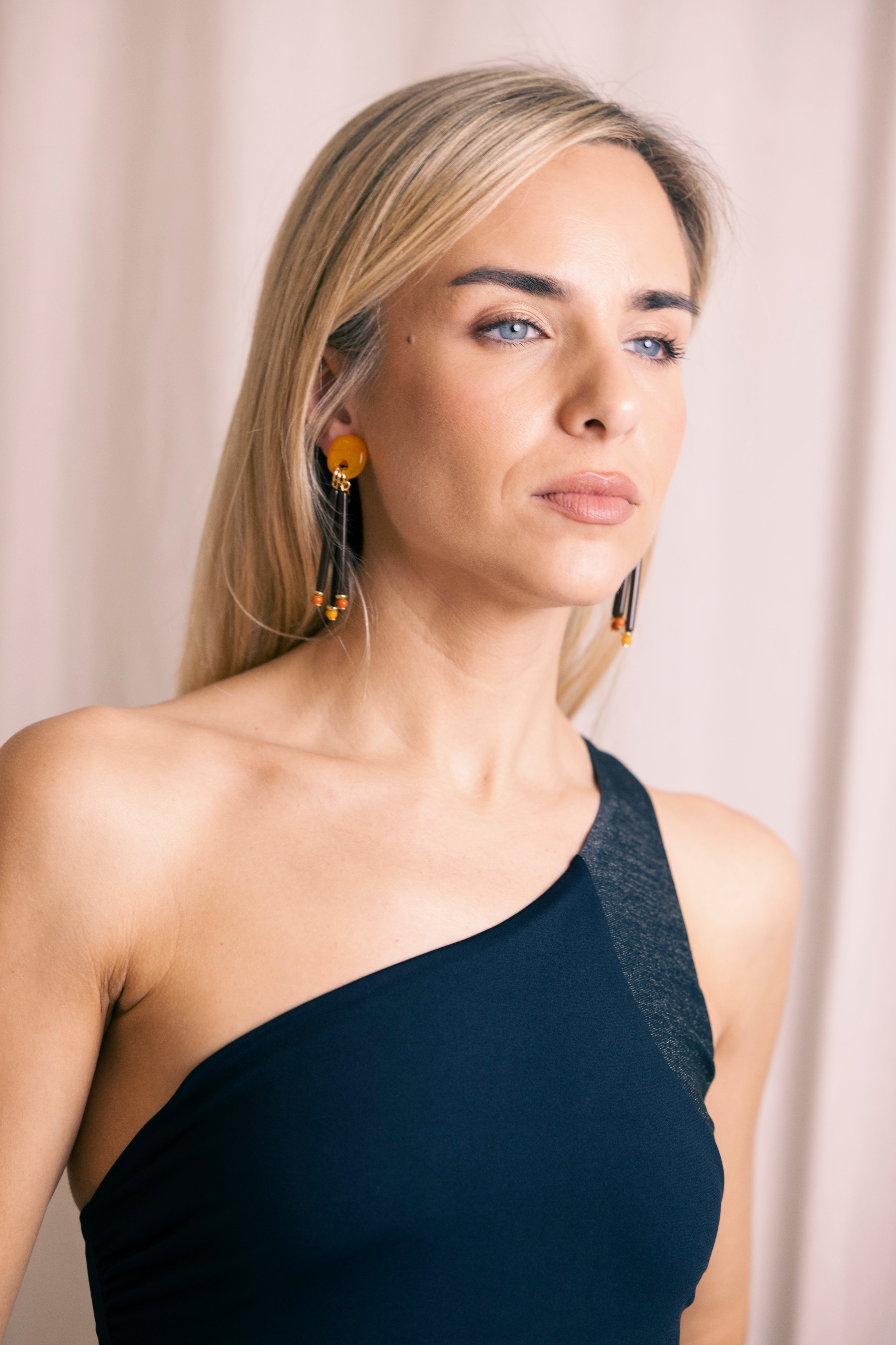 PENDIENTES ENA AMBAR Y NEGRO