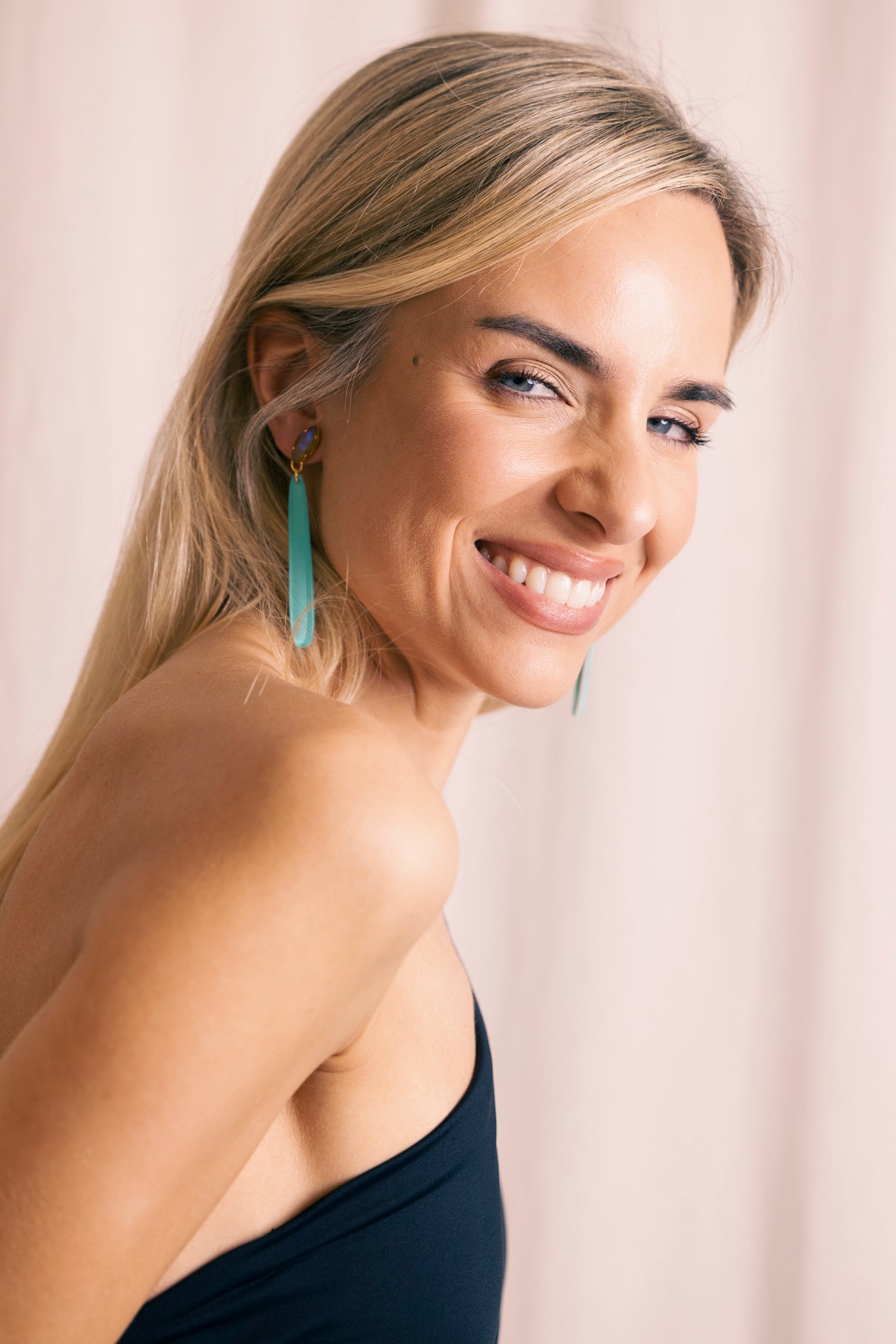 BLACK EARRINGS