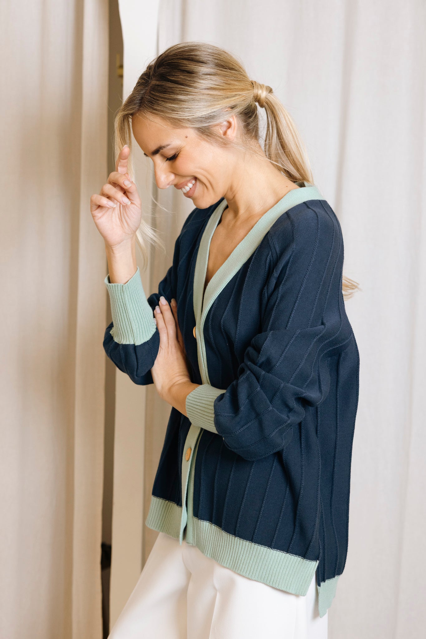 CARDIGAN DUNA INDIGO VIVOS EN VERDE MENTA