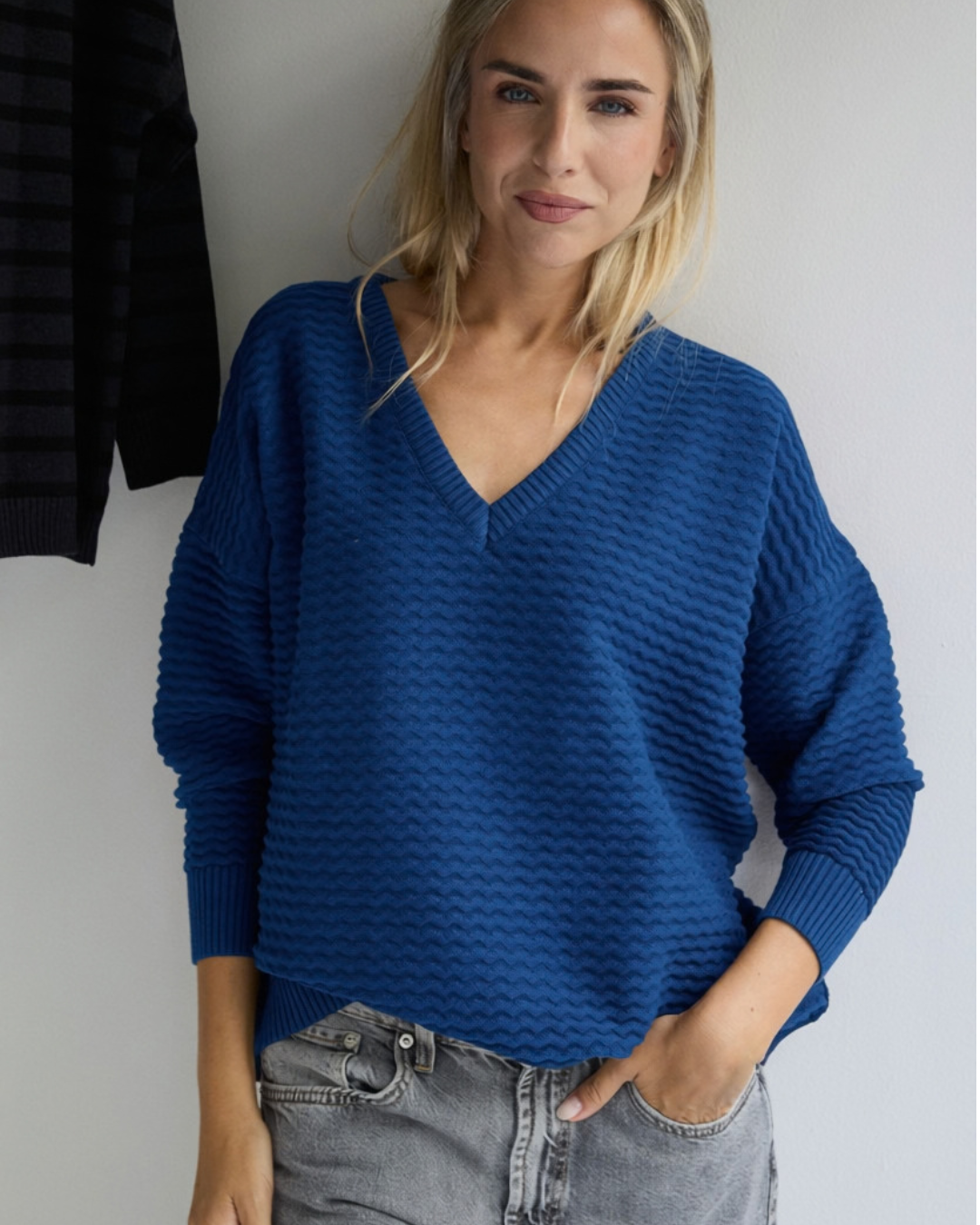 JERSEY BEE AZUL ELÉCTRICO