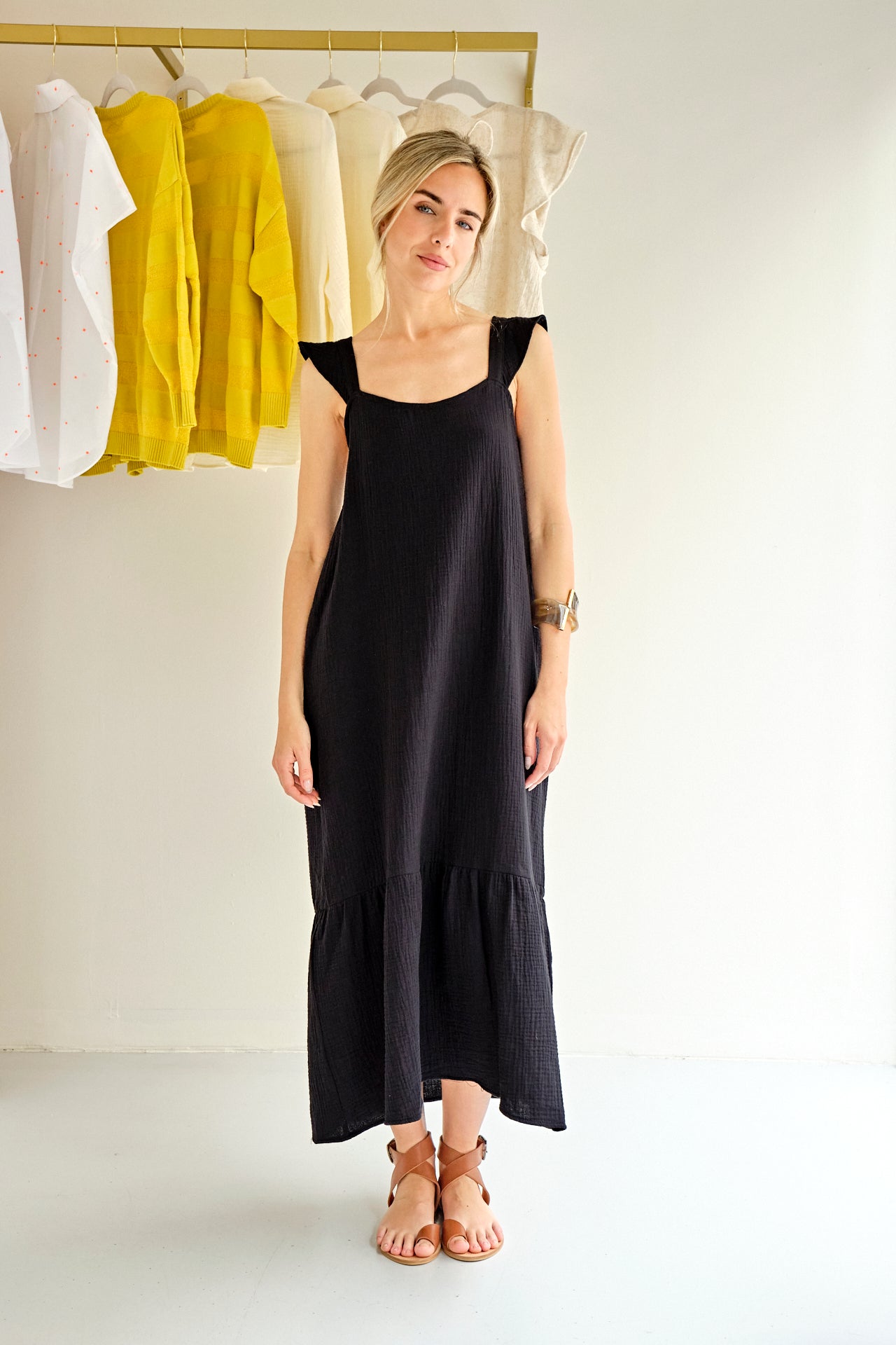 VESTIDO APIA NEGRO