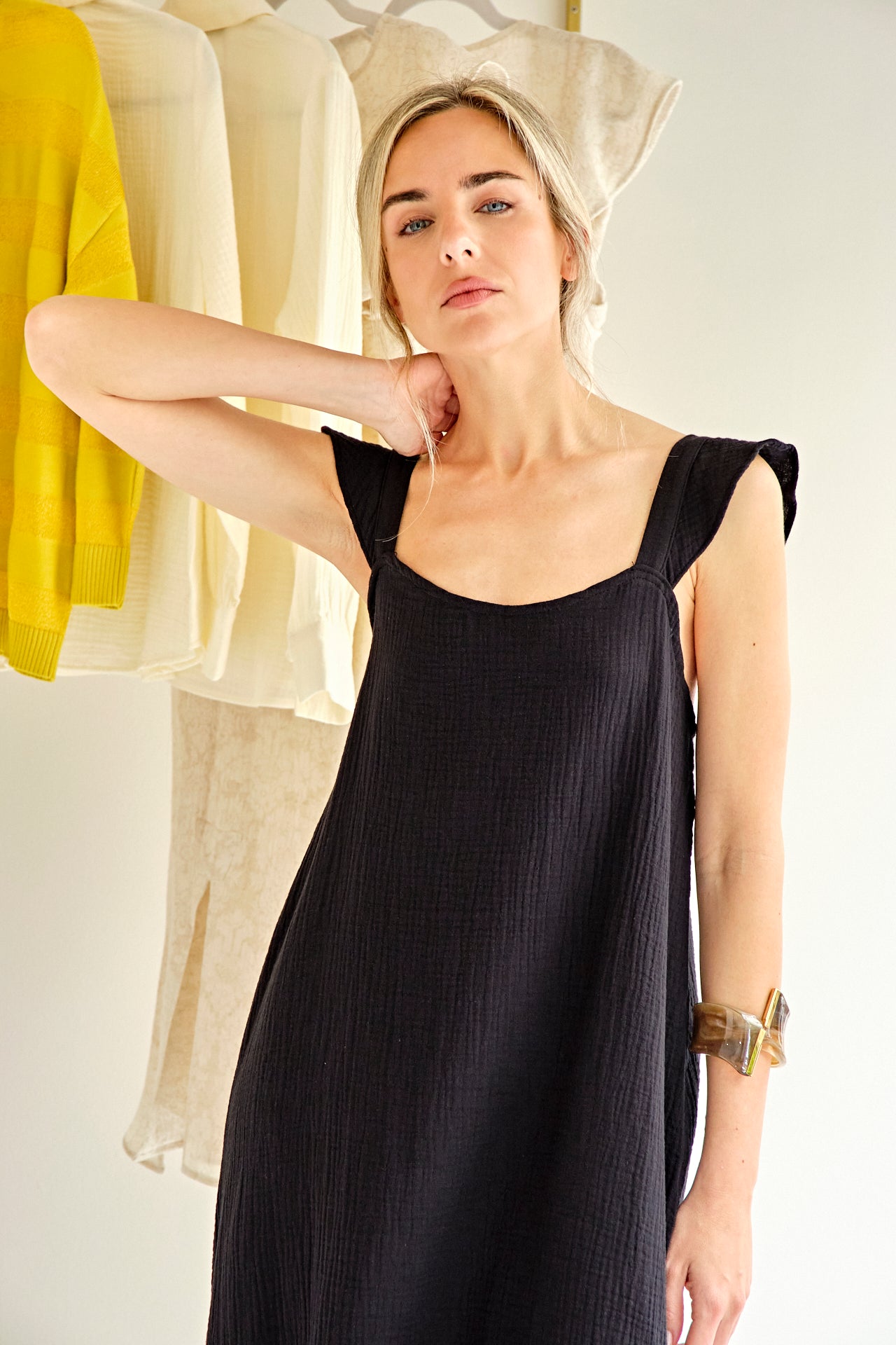 VESTIDO APIA NEGRO
