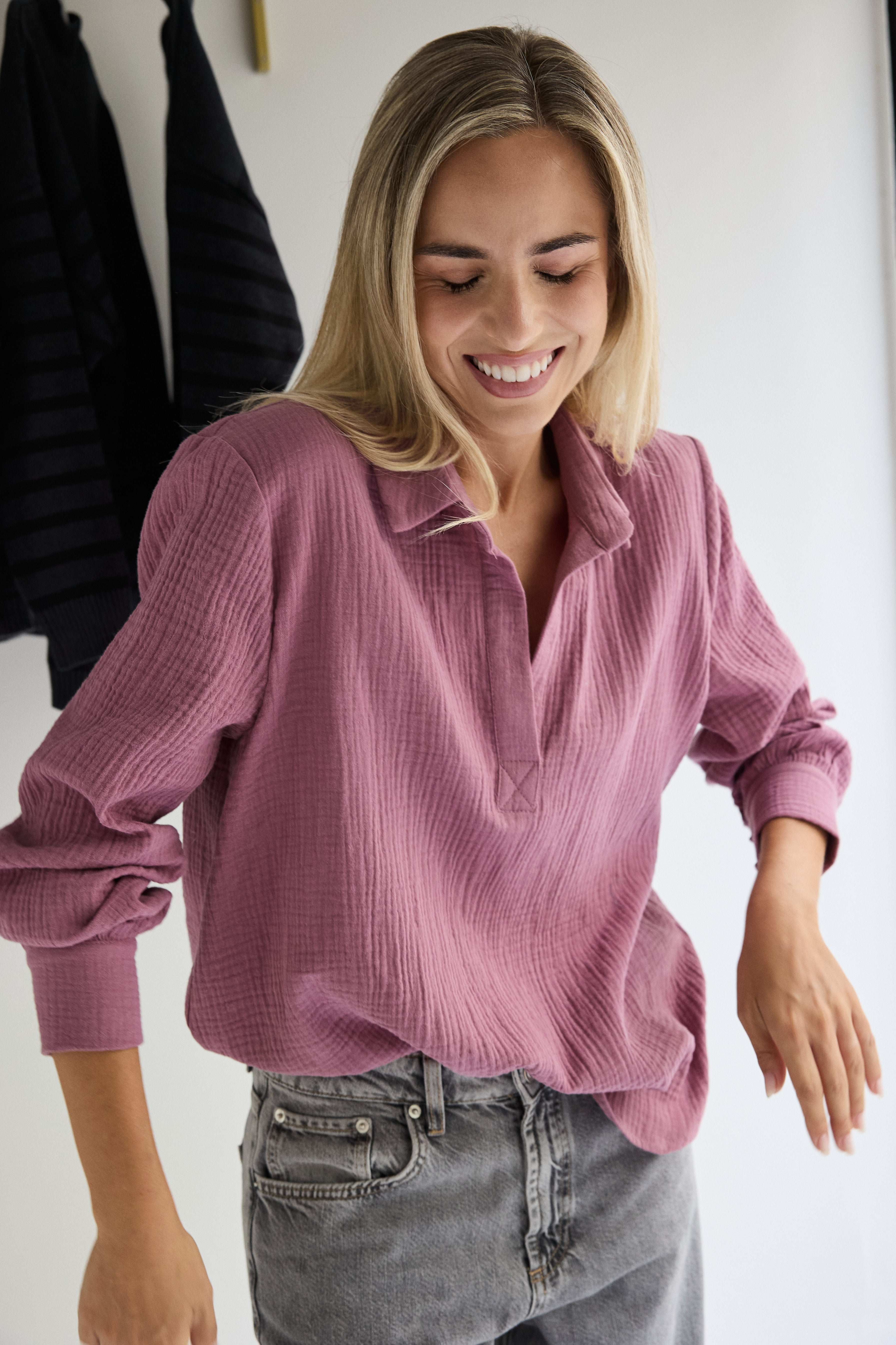 BLUSA COMILLAS COLOR CIRUELA