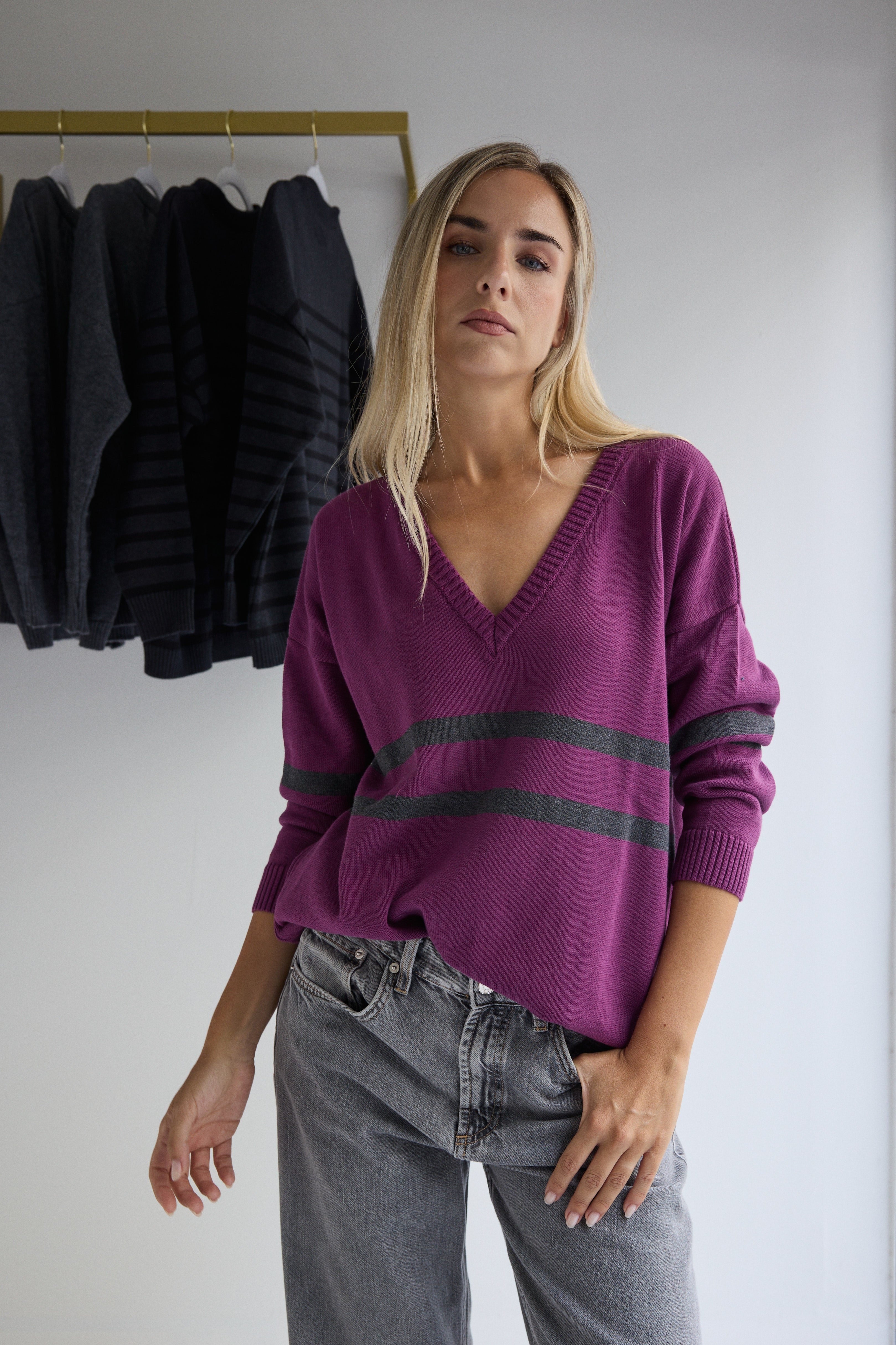 JERSEY ROCHELLE CIRUELA Y GRIS