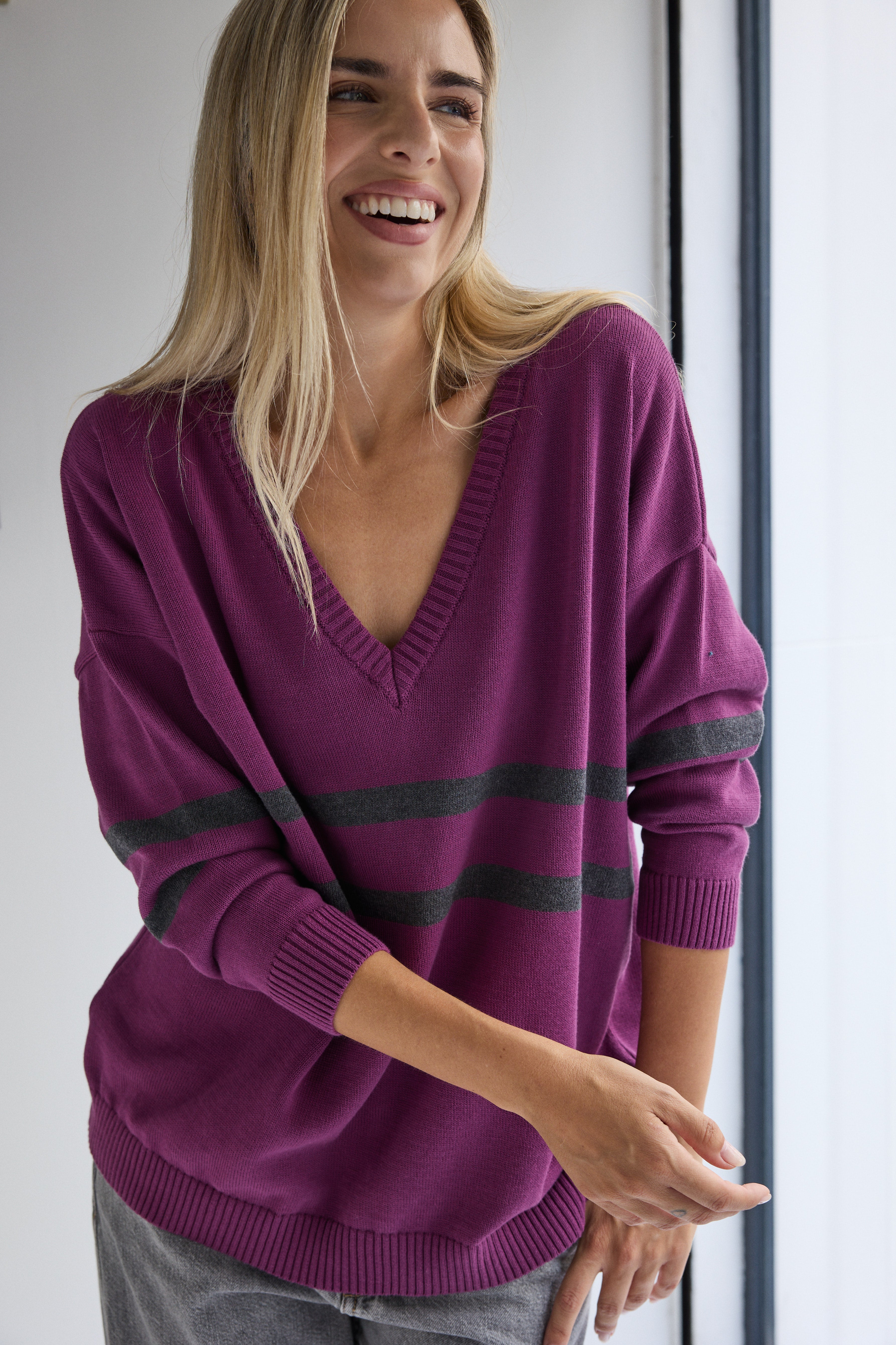 JERSEY ROCHELLE CIRUELA Y GRIS