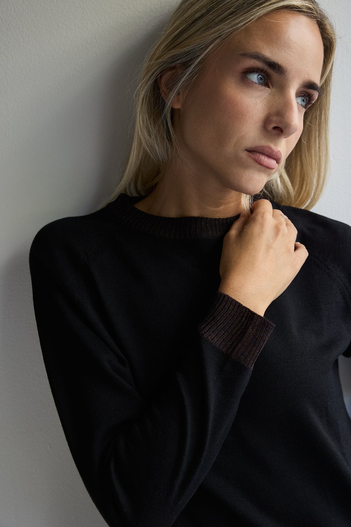 JERSEY LANA MERINO Y LUREX  PIPER NEGRO Y CHOCOLATE