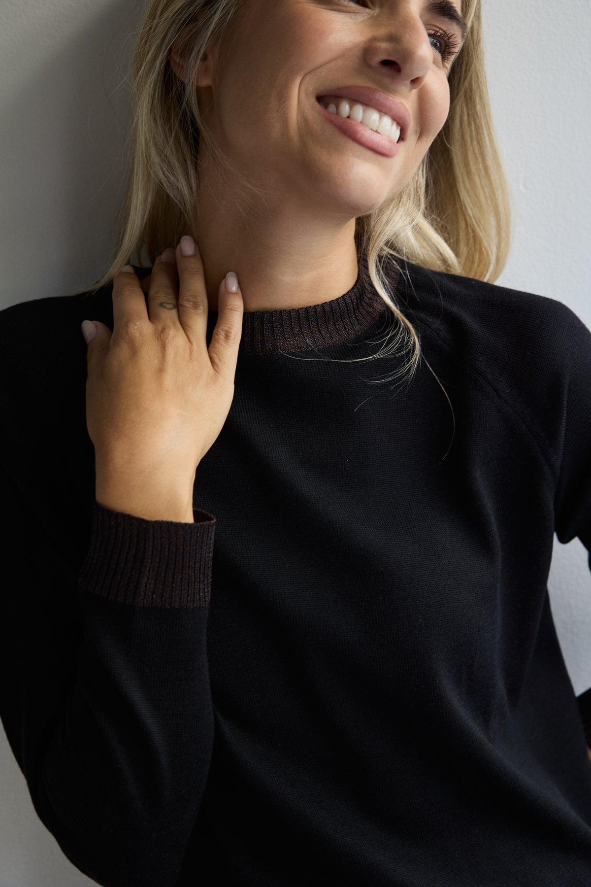 JERSEY LANA MERINO Y LUREX  PIPER NEGRO Y CHOCOLATE