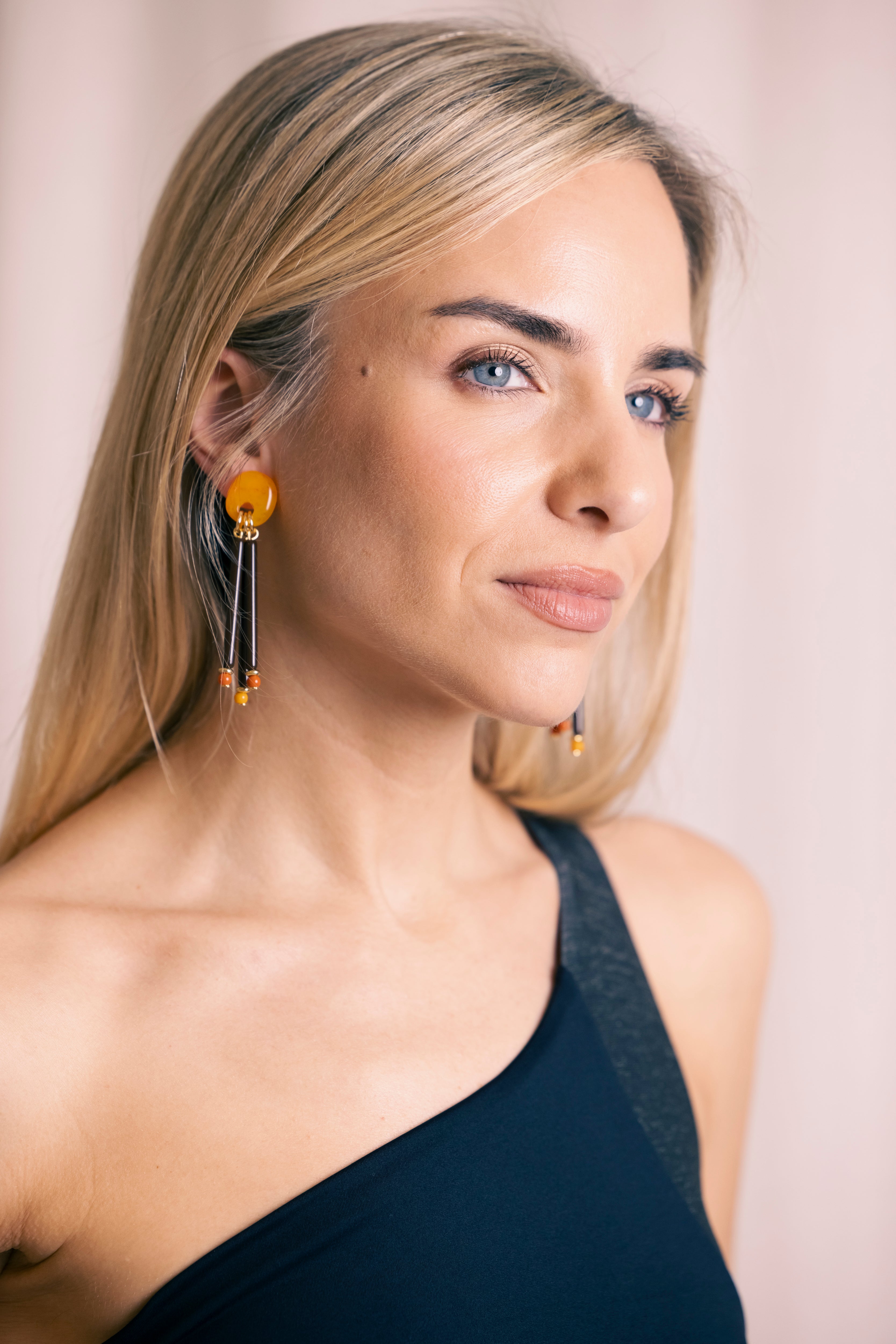 PENDIENTES ENA AMBAR Y NEGRO